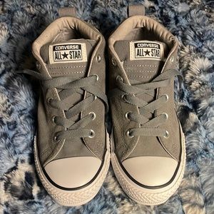 Cute grey converse. Kids size 3 never worn but do not have the original box.